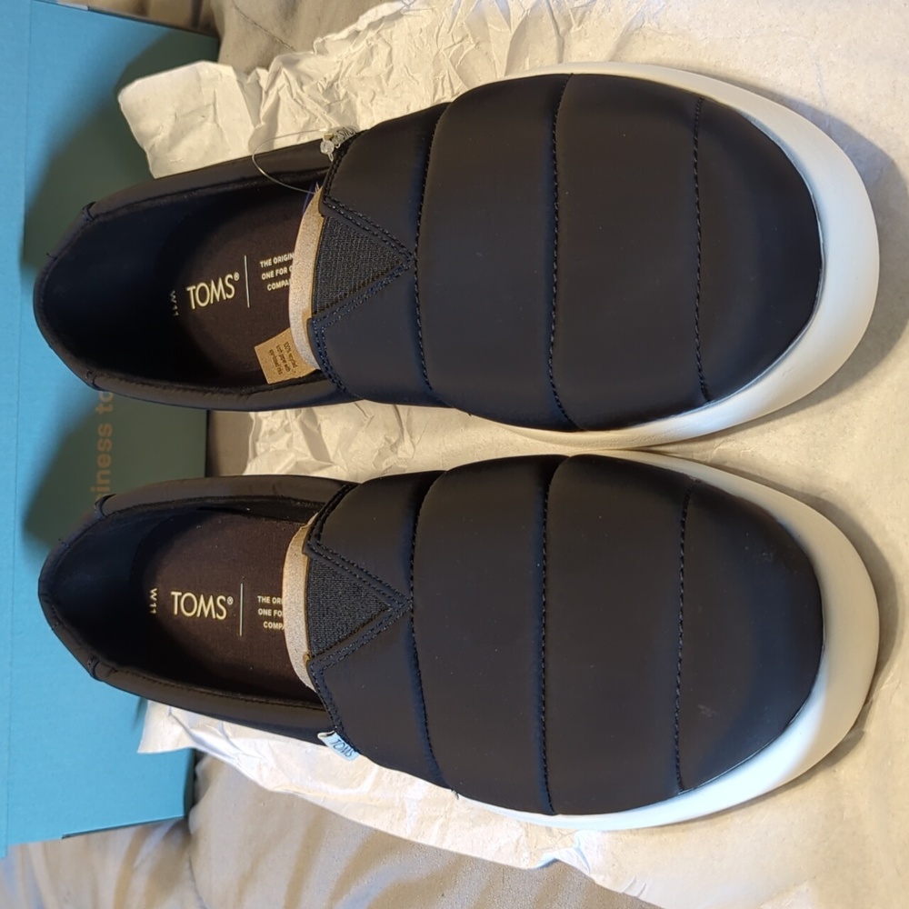 Toms Alpargata Mallow Puff, Matte Black, size 11